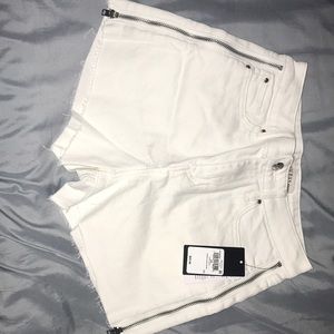 Guess Zipper Claudia shorts size”25